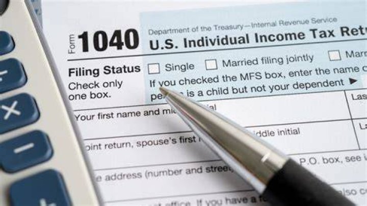 Do you have to include your spouse on your tax return?